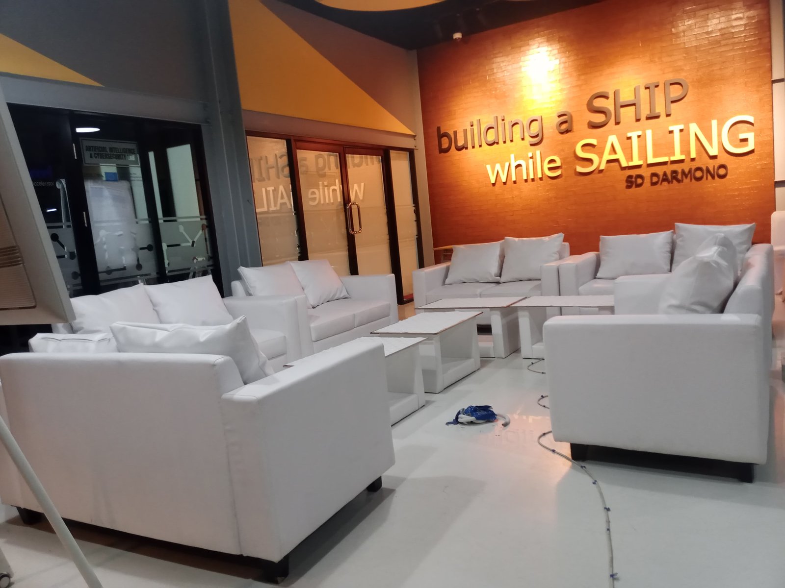 Gambar: Sewa Sofa di Cibinong Bogor? Jaminan Kualitas Terbaik di Tahun 2025!