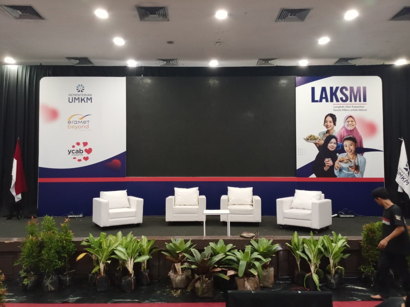 Gambar: Sewa Sofa Sekitar di Pullman Central Park Jaminan Kualitas 2025