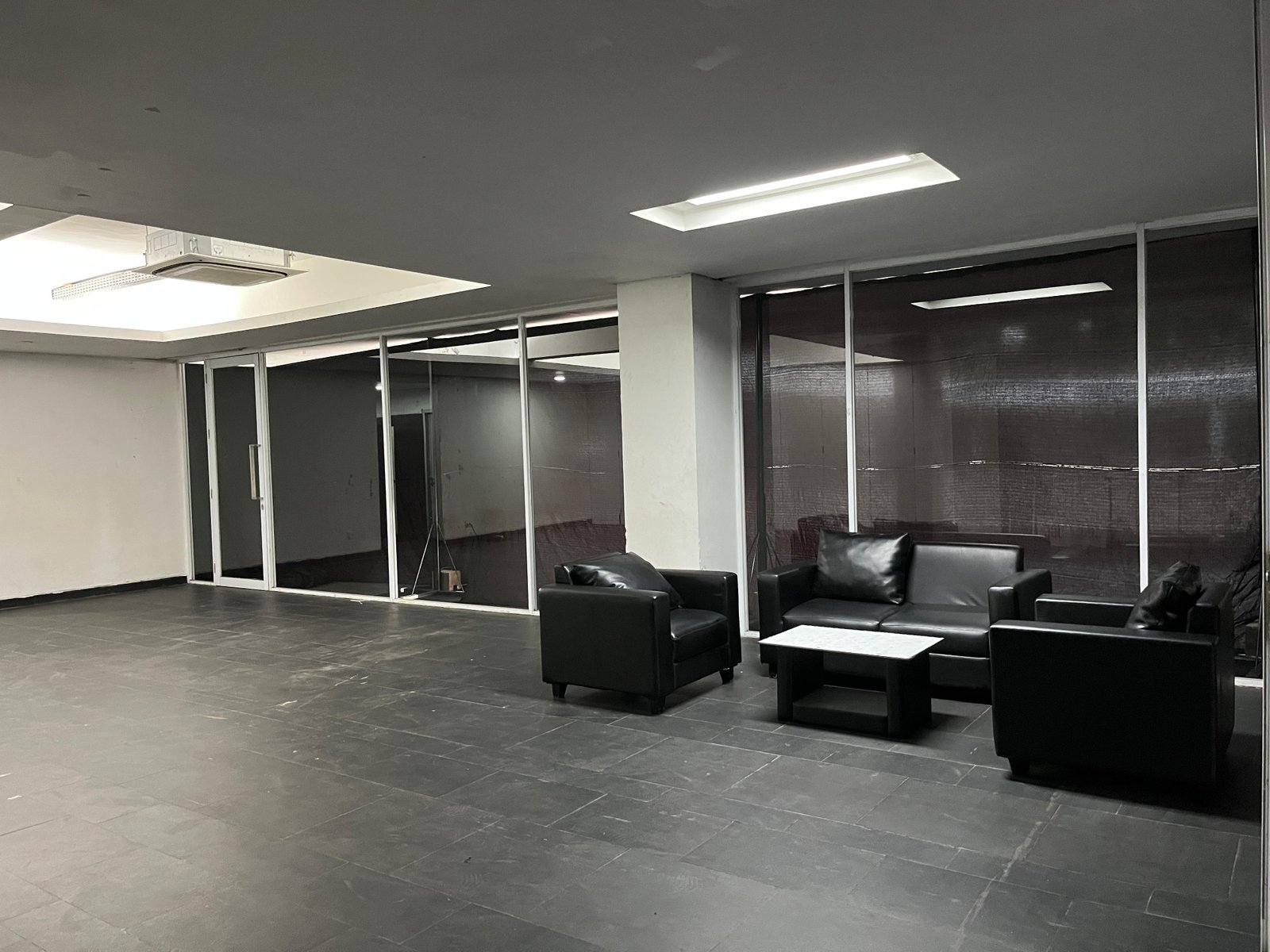 Gambar: Sewa Sofa Sekitar di Mercure Serpong Alam Sutera – Alam Sutera Jaminan Kualitas 2025