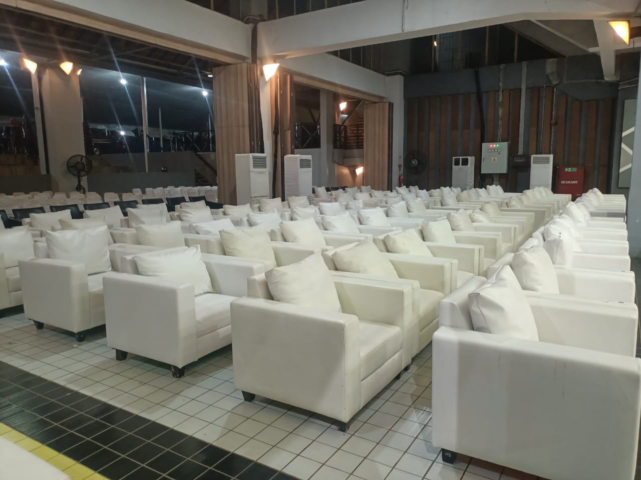 Gambar: Sewa Sofa Sekitar di Atria Hotel Gading Serpong – Gading Serpong Jaminan Kualitas 2025