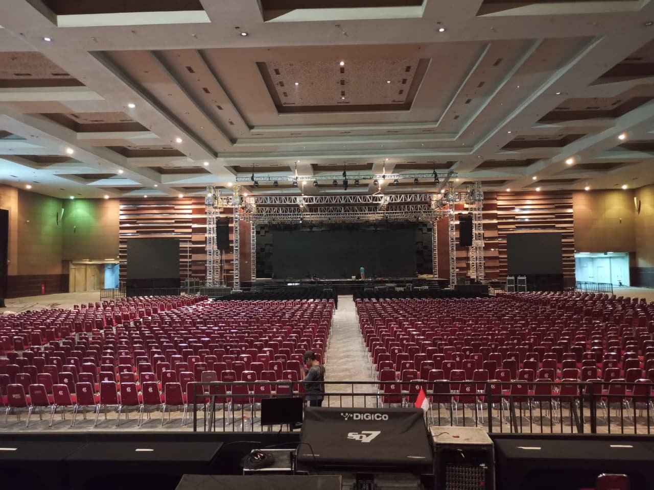 Gambar: Sewa Kursi di Aston Imperial Bekasi – Rental Jabodetabek