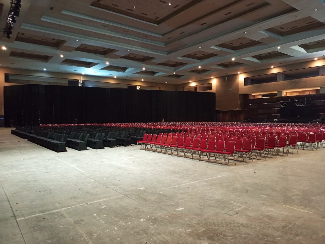 Gambar: Sewa Kursi di Convention & Exhibition Halls Kawasan Industri (Lippo Cikarang) Bekasi – Rental Jabodetabek