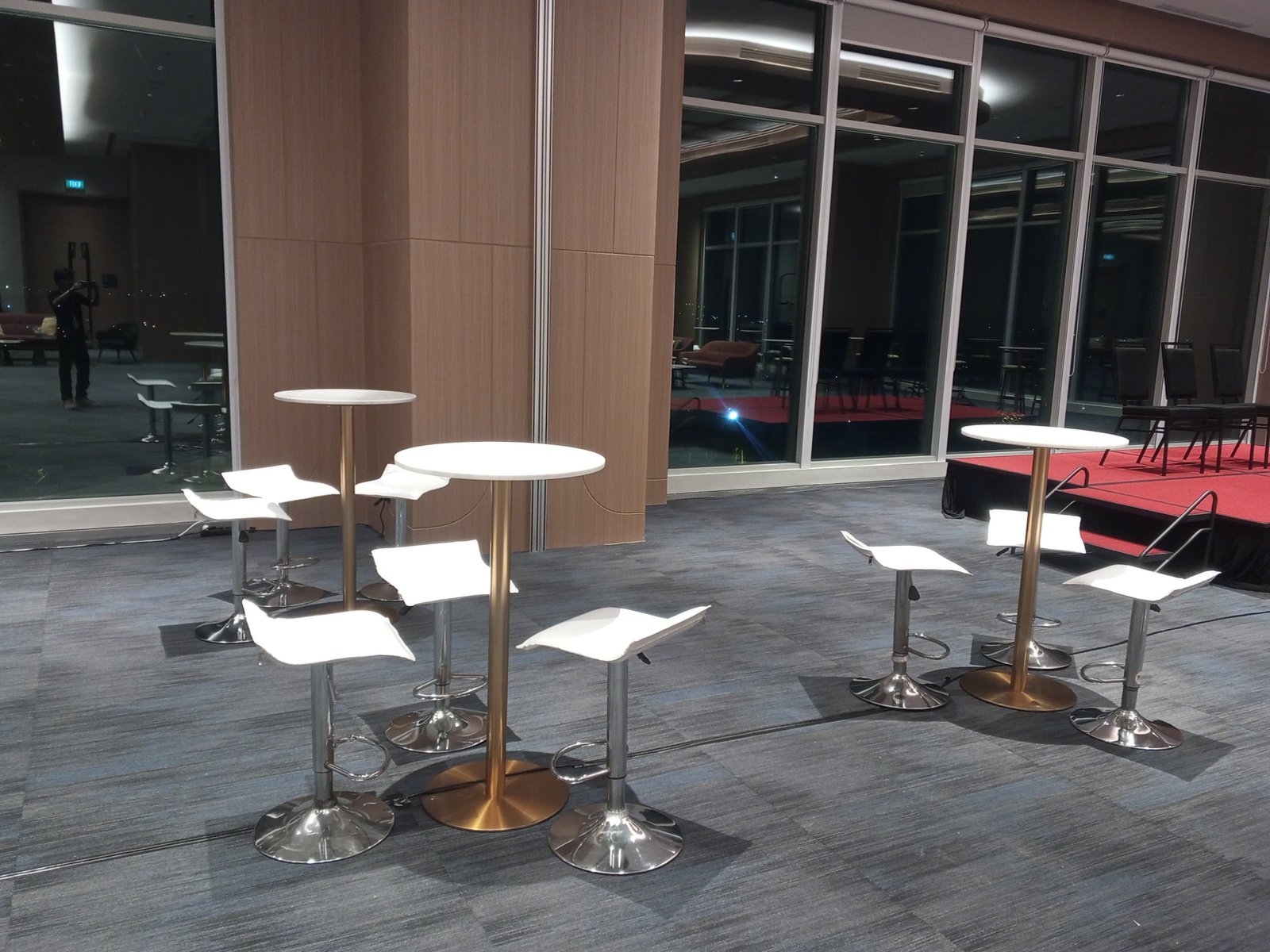 Gambar: Sewa Kursi di Summarecon Mall Bekasi Event Hall – Rental Jabodetabek