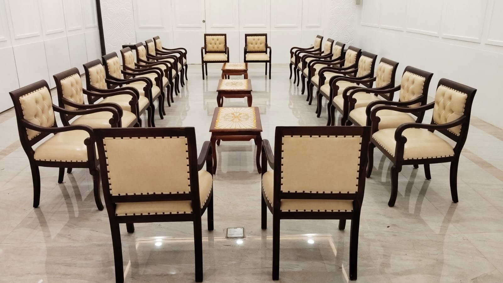 Gambar: Sewa Kursi di Tambora Jakarta Barat – Rental Jabodetabek
