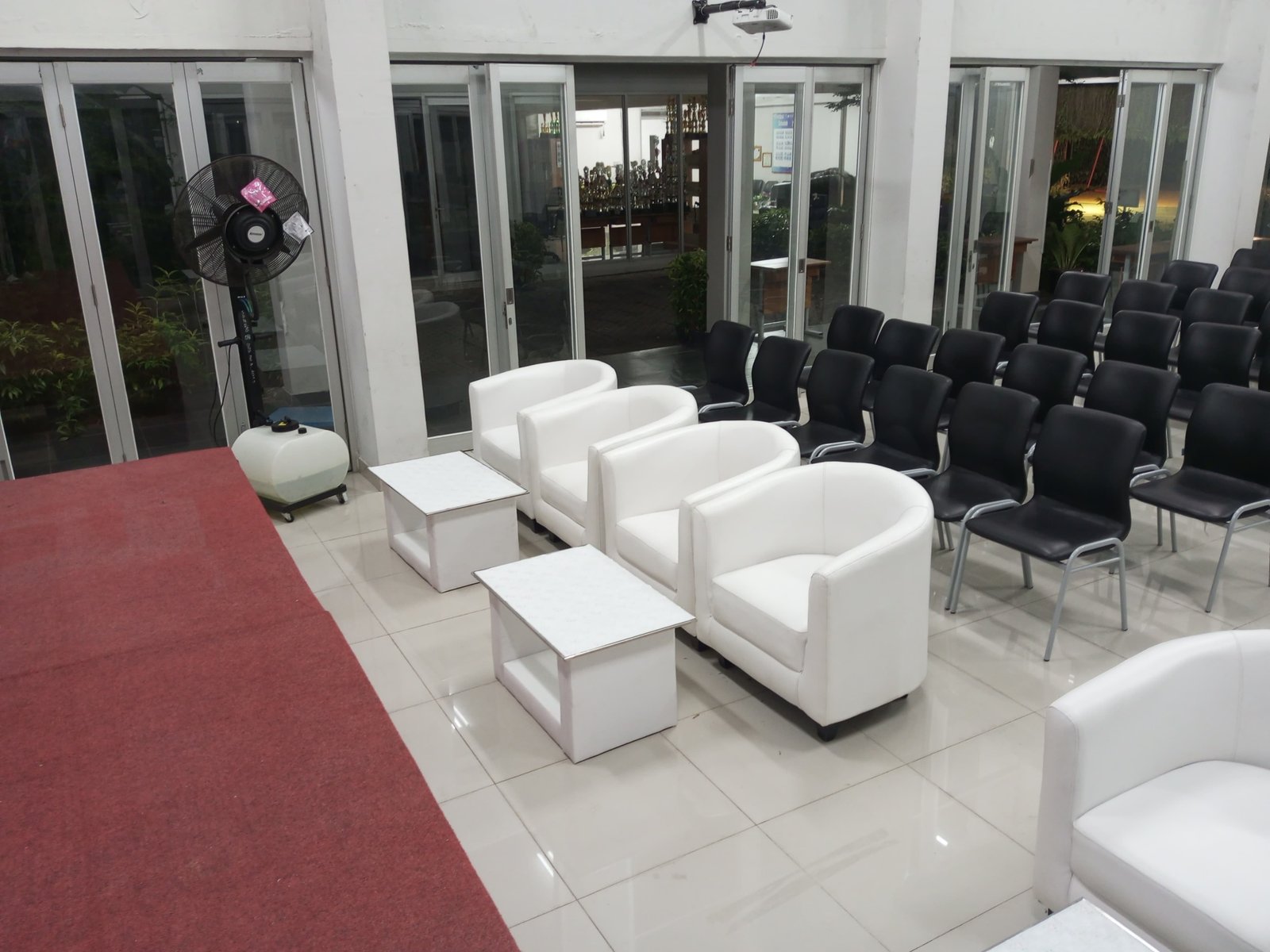 Gambar: Sewa Kursi di Bantar Gebang Bekasi – Rental Jabodetabek