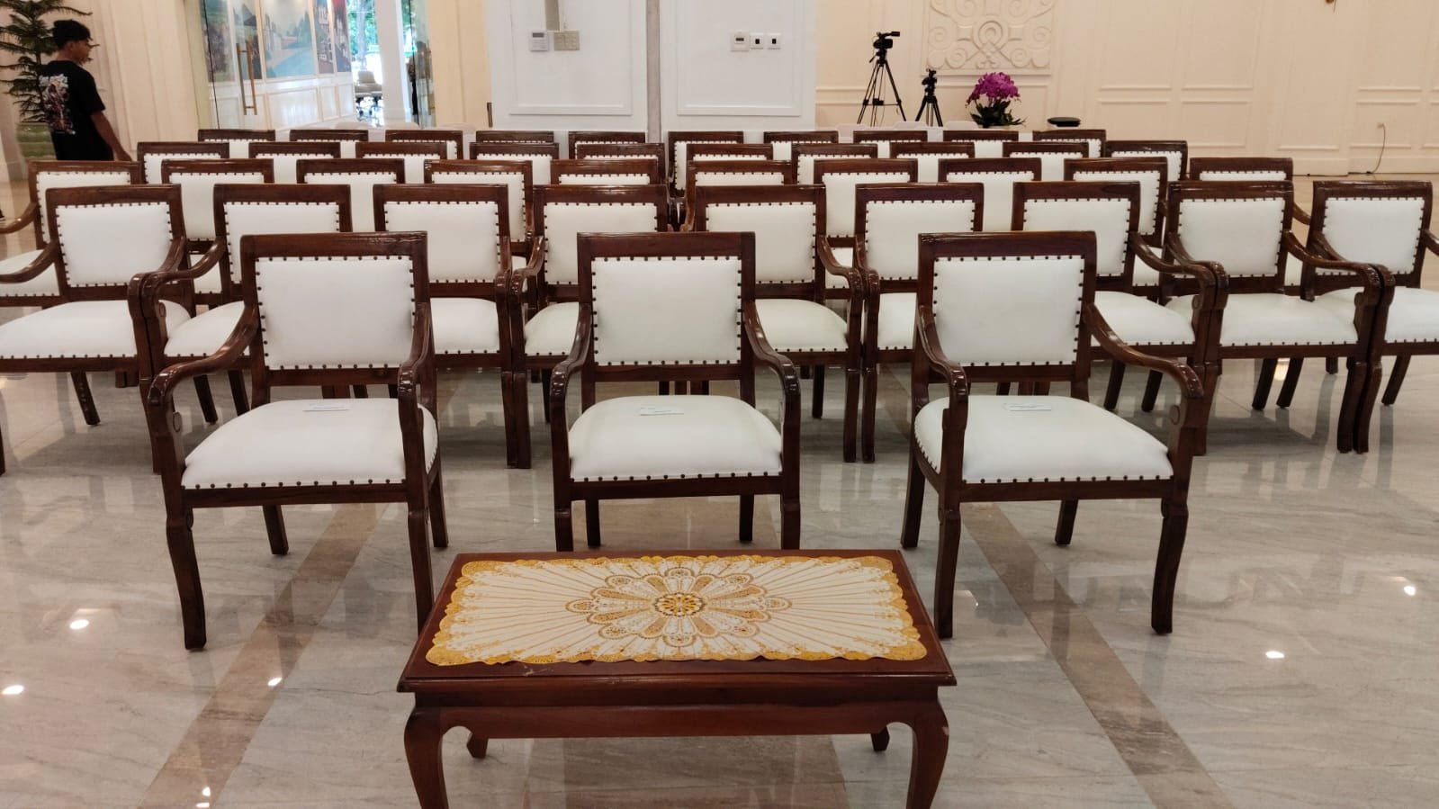 Gambar: Sewa Kursi di Shangri-La Hotel Jakarta – Jakarta Pusat | Rental Jabodetabek