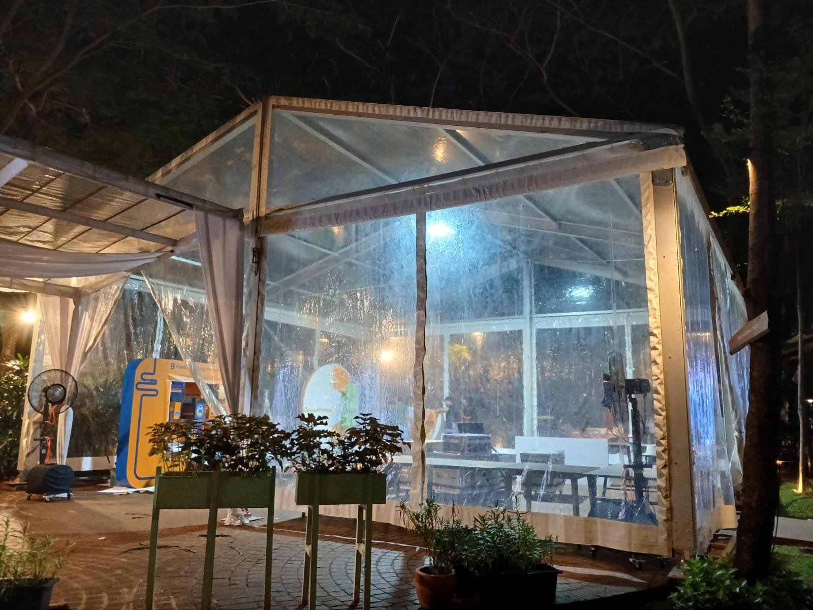 Sewa Tenda di Ciputat Tangerang Selatan | Rental Jabodetabek by Gaharu Production
