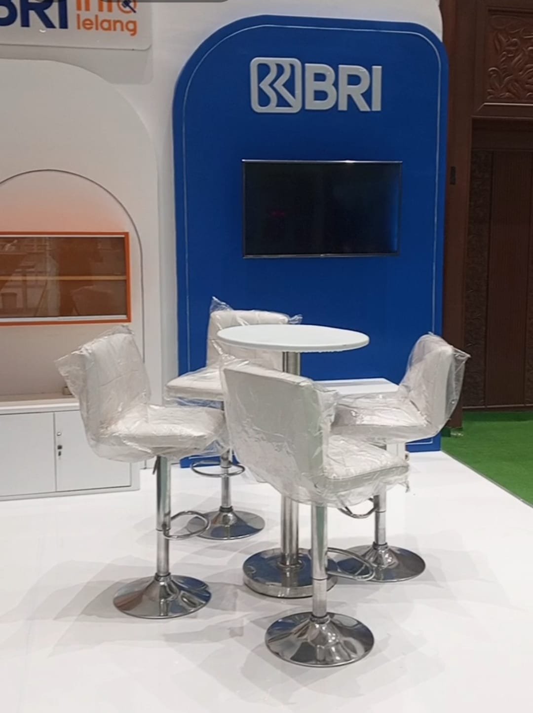 Gambar: Sewa Barstool & Kursi Bar di Summarecon Mall Bekasi – The Oval Hall