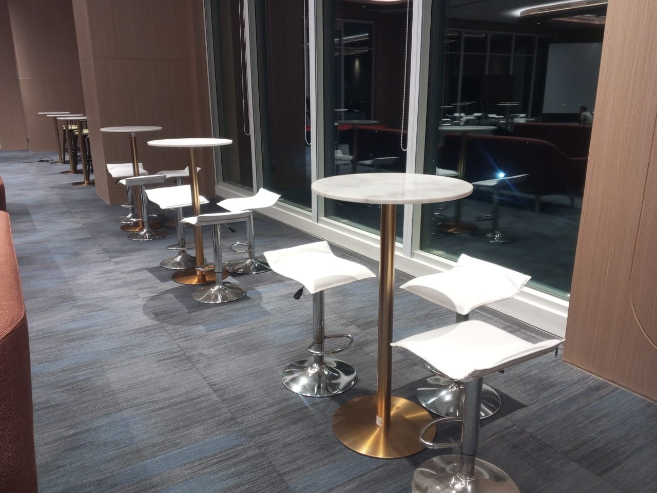 Gambar: Sewa Barstool & Kursi Bar di Hotel Mulia Senayan – Senayan