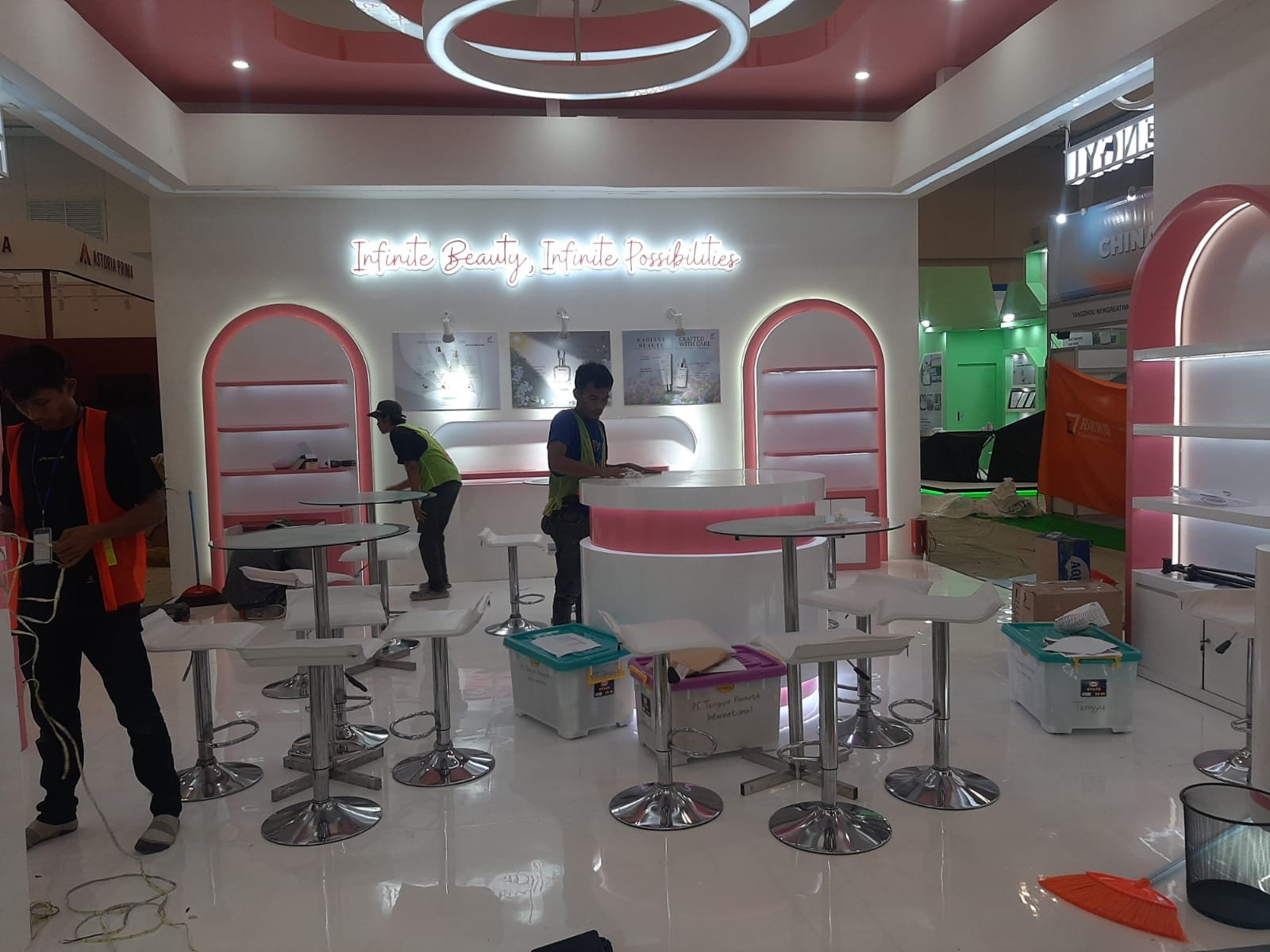 Gambar: Sewa Barstool & Kursi Bar di Universitas Atma Jaya – Semanggi