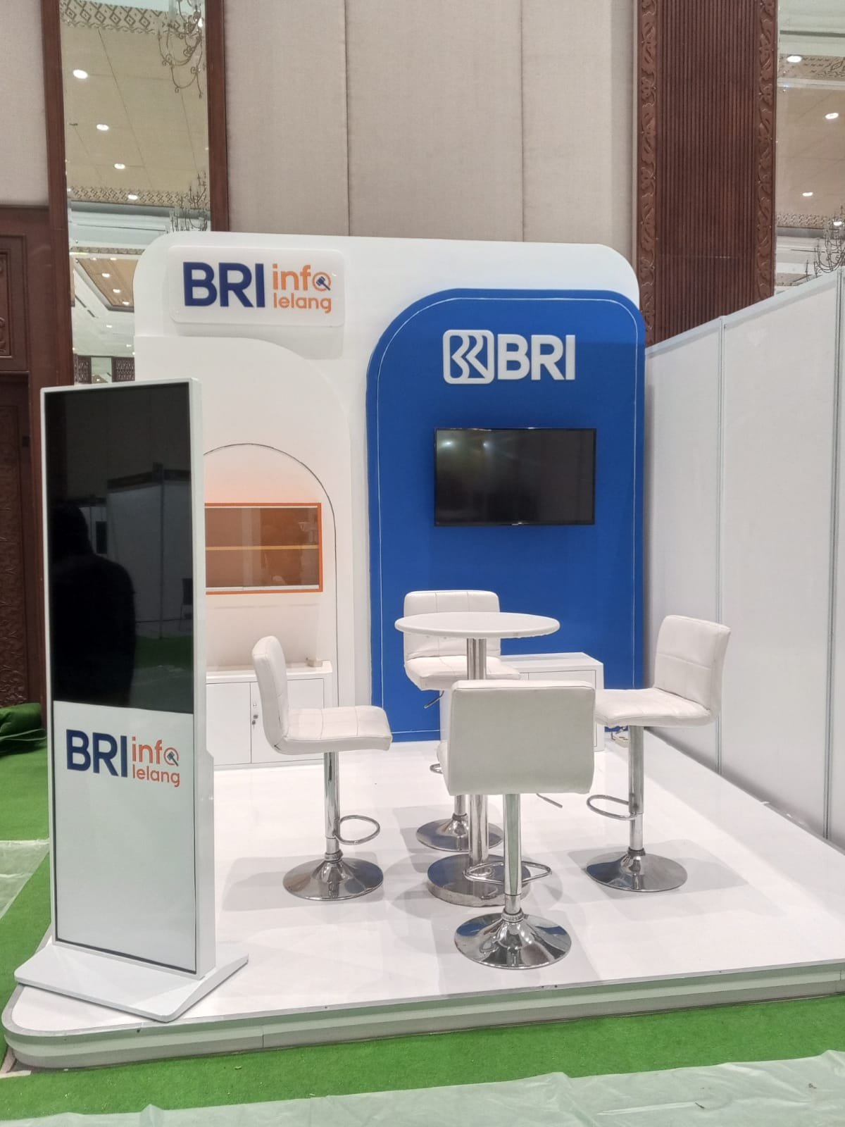 Gambar: Sewa Barstool & Kursi Balai Sarbini — Kuningan Bersama Rental Jabodetabek by Gaharu Production