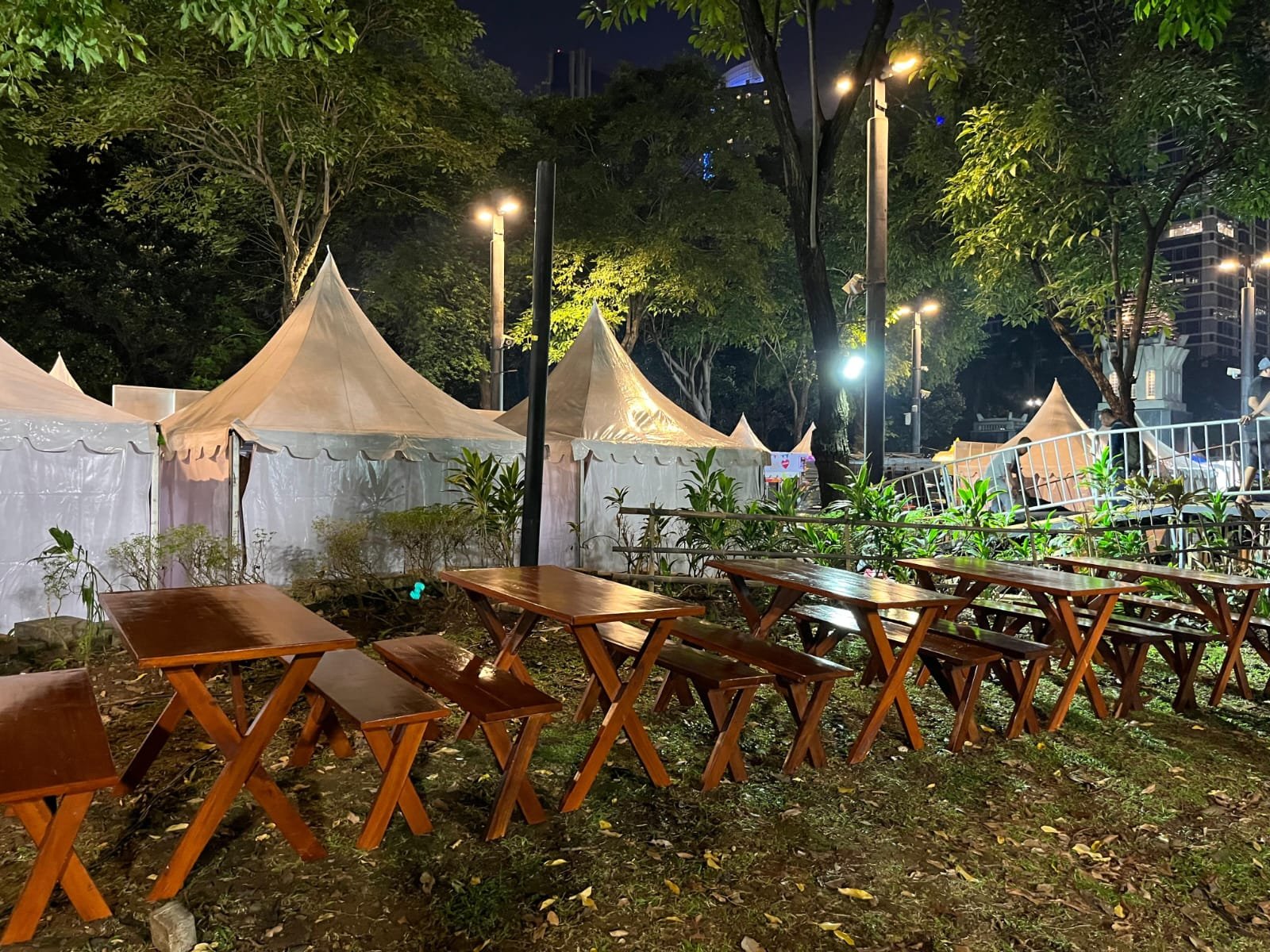 Gambar: Sewa Kursi & Meja Taman Set Pullman Central Park (Ballroom & Plaza) — Grogol | Rental Jabodetabek by Gaharu Production