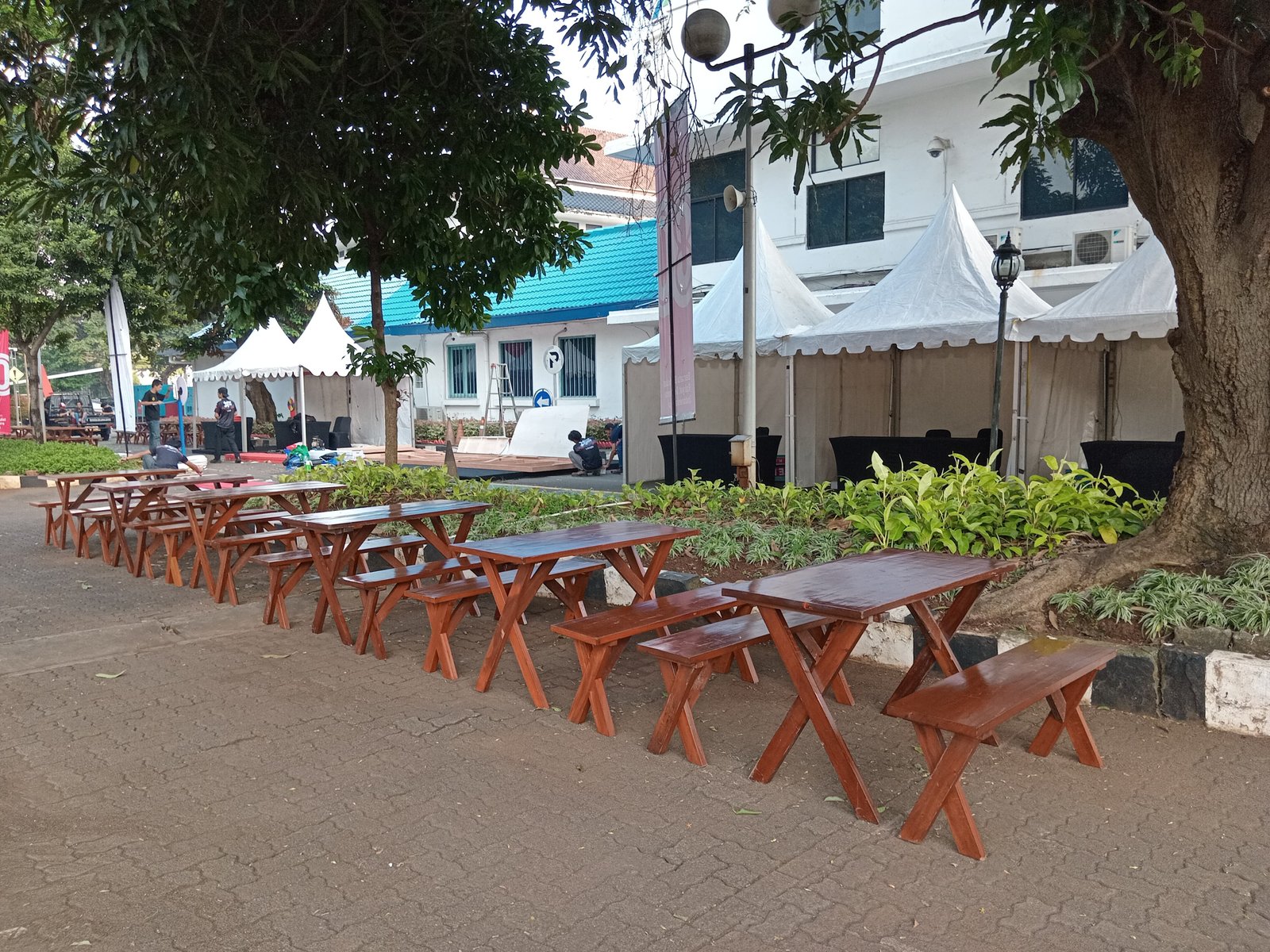 Gambar: Sewa Kursi & Meja Taman Set ICE BSD (Indonesia Convention Exhibition) — BSD City | Rental Jabodetabek by Gaharu Production