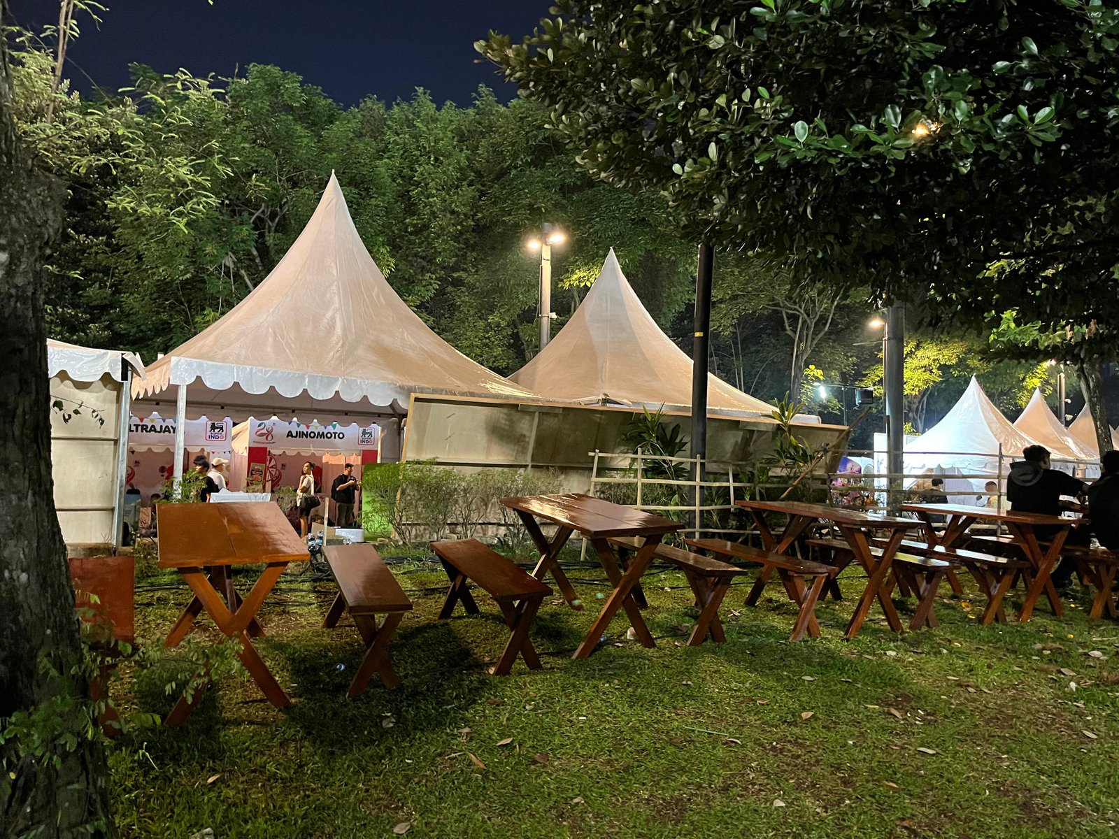 Gambar: Sewa Kursi & Meja Taman Set JW Marriott Hotel Jakarta – Mega Kuningan | Rental Jabodetabek by Gaharu Production