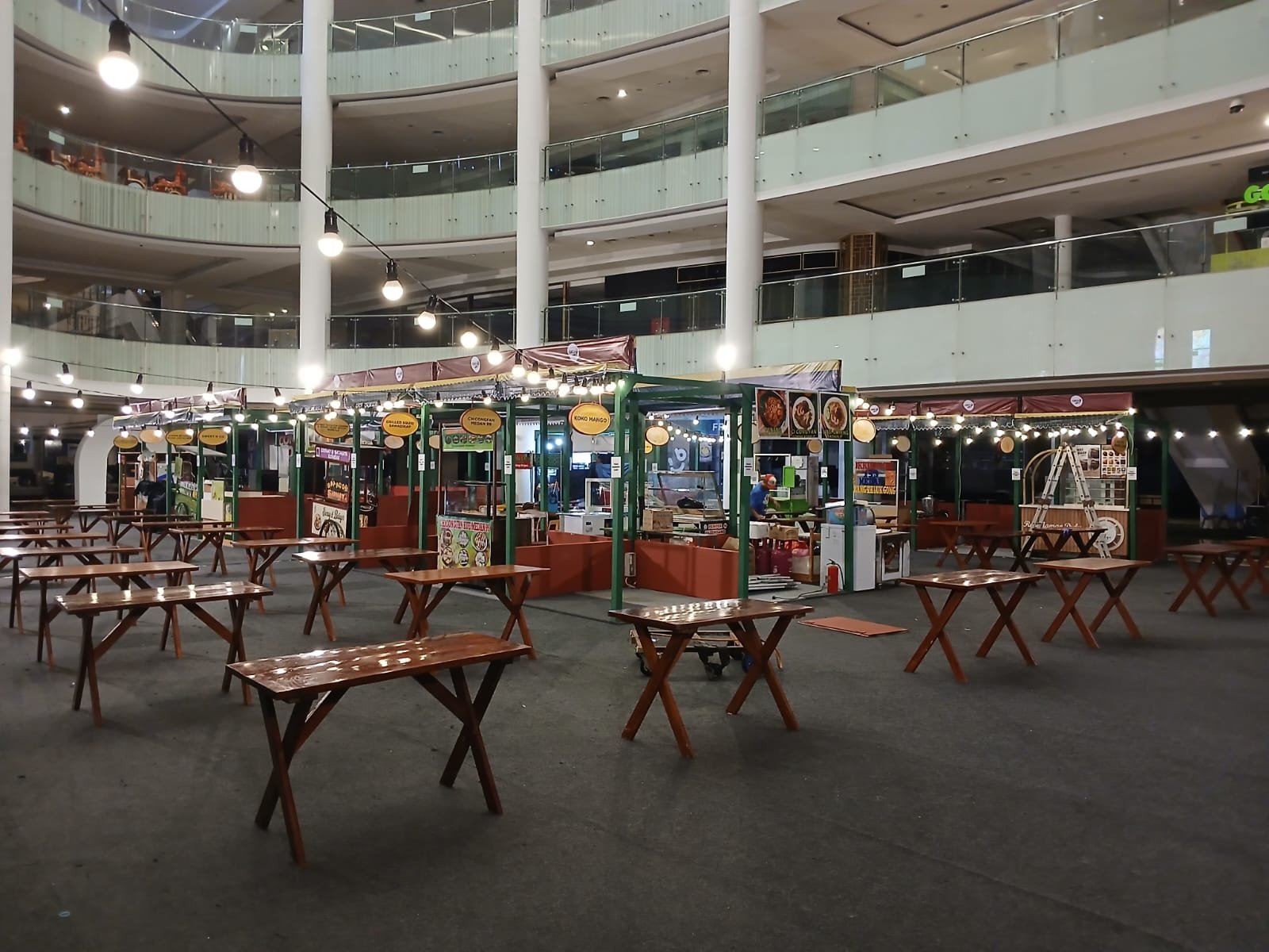 Gambar: Sewa Kursi & Meja Taman Set Grand Sahid Jaya Hotel – Jakarta Pusat