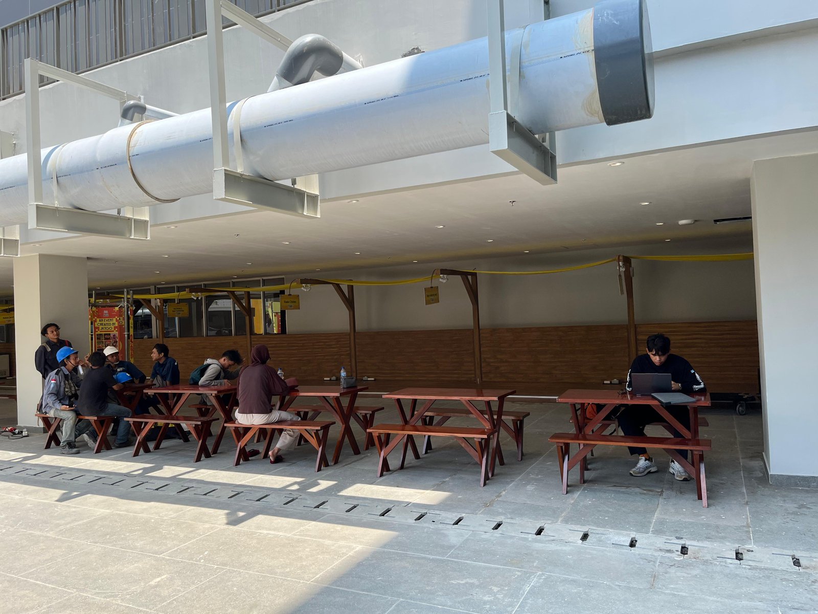 Gambar: Sewa Kursi & Meja Taman Set Universitas Trisakti – Jakarta Barat