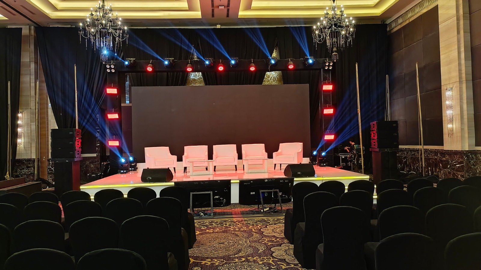 Gambar: Sewa Sofa Auditorium Universitas Indonesia Depok by Rental Jabodetabek